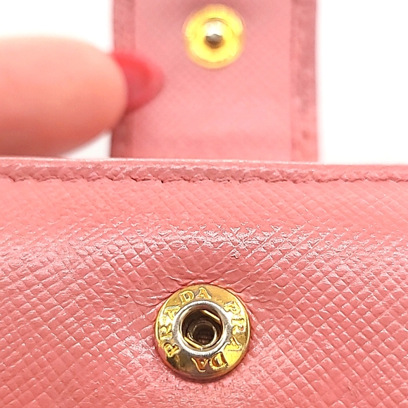 PRADA Portafoglio Pattina Pink Saffiano Leather Bifold Wallet - Picture 8 of 16